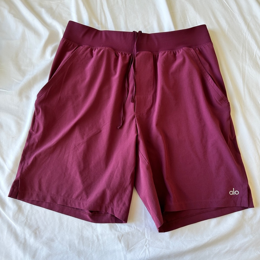 All men’s shorts L